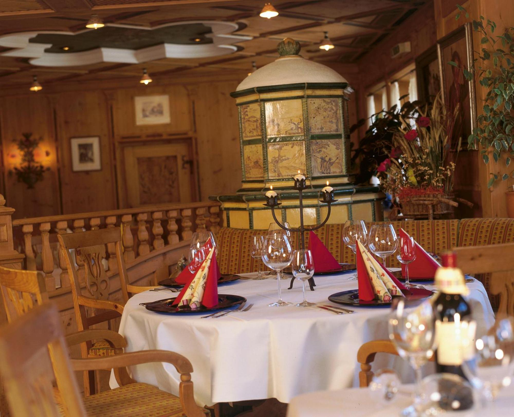 Alpenhotel Ernberg Reutte Restoran fotoğraf